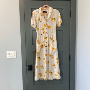 SOLD - XS Urban Outfitters adorable 50s style house dress